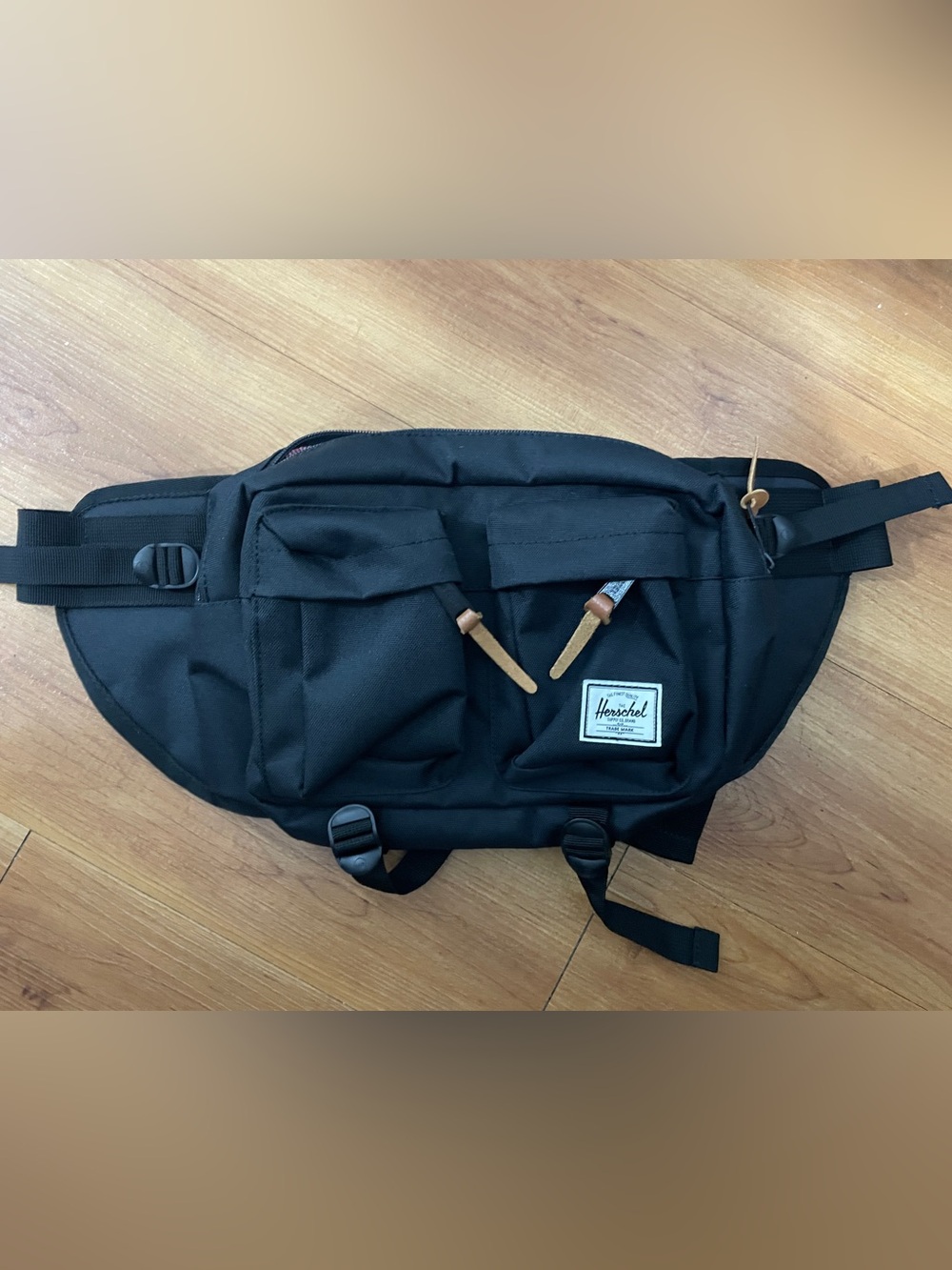 Herschel Supply Company Black Men’s Sling Bag Sold Out